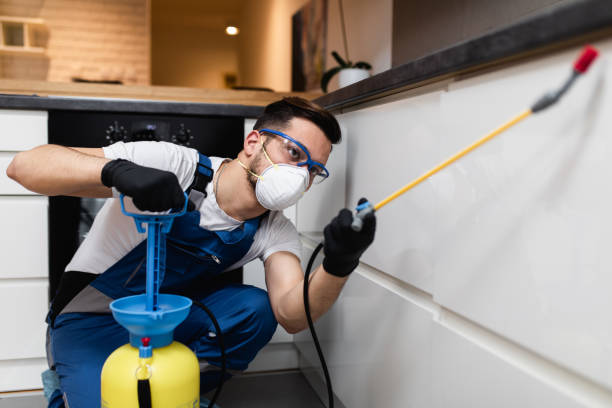 Best Exterminator Services  in Chelan, WA